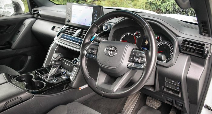 2024 Toyota Landcruiser GXL