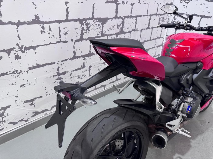 2023 Ducati Streetfighter V2 Streetfighter Red