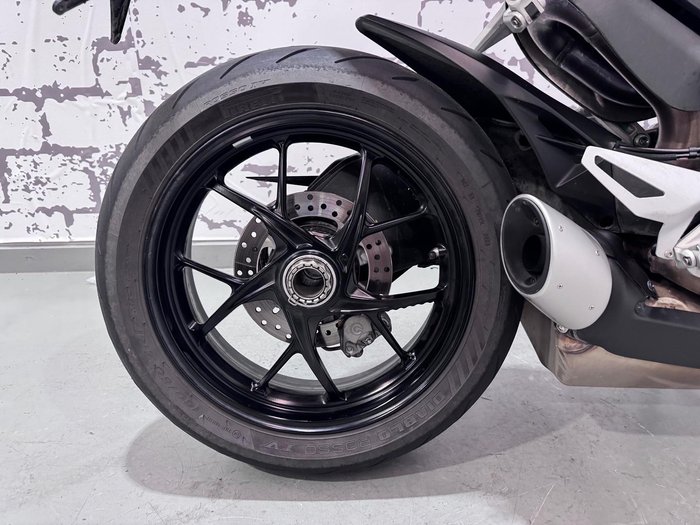 2023 Ducati Streetfighter V2 Streetfighter Red