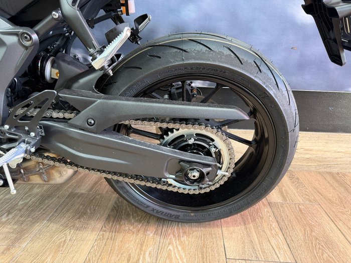 2025 Yamaha 2025 YAMAHA 655CC YZF-R7LAS Black