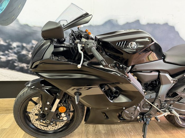 2025 Yamaha 2025 YAMAHA 655CC YZF-R7LAS Black