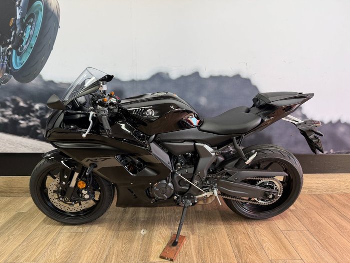 2025 Yamaha 2025 YAMAHA 655CC YZF-R7LAS Black