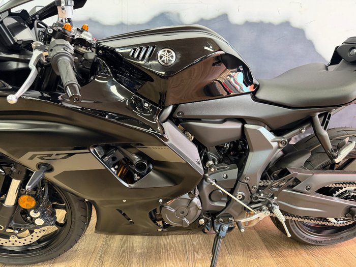 2025 Yamaha YZF-R7LA GREY