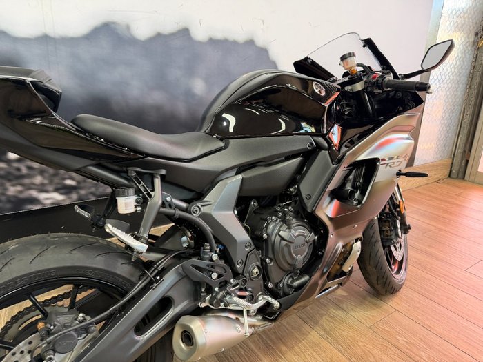 2025 Yamaha YZF-R7LA GREY