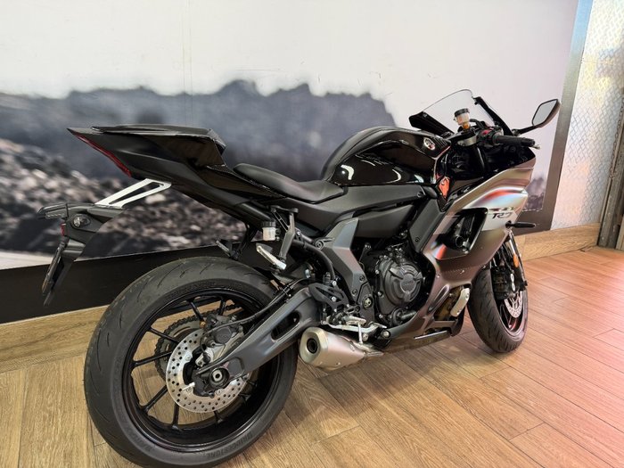 2025 Yamaha YZF-R7LA GREY