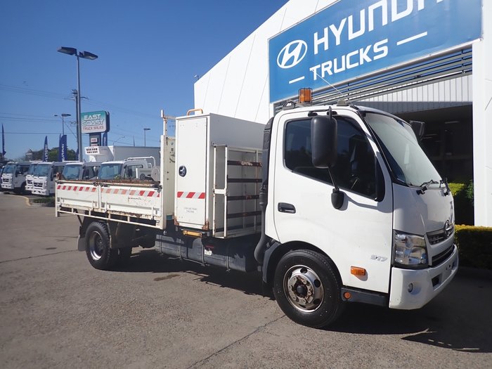 2016 HINO 300 917
