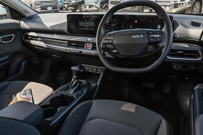 2025 Kia K4 S