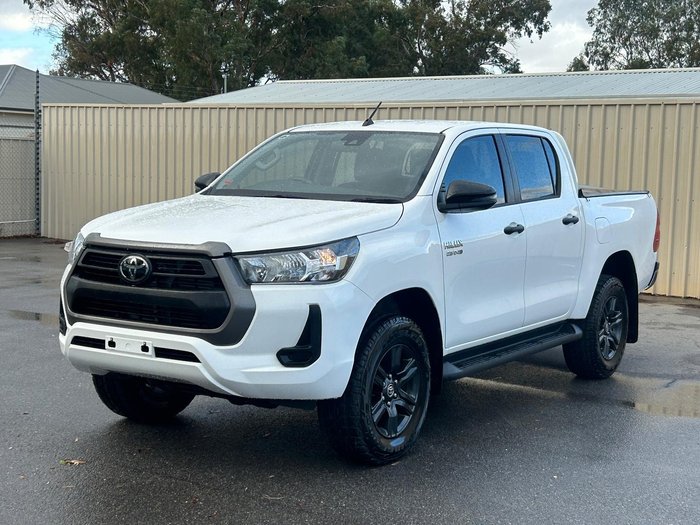 2021 Toyota Hilux SR