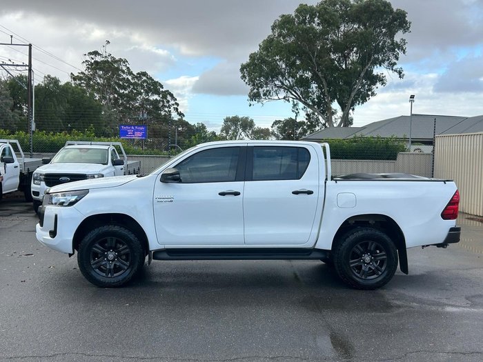2021 Toyota Hilux SR