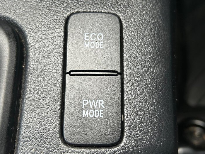 2021 Toyota Hilux SR