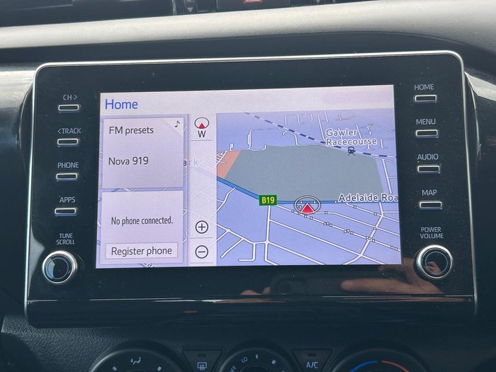 2021 Toyota Hilux SR