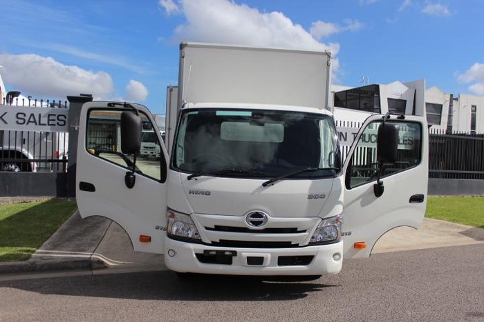 2022 Hino 300 Series 616 WHITE