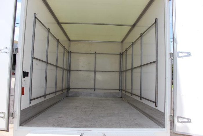 2022 Hino 300 Series 616 WHITE