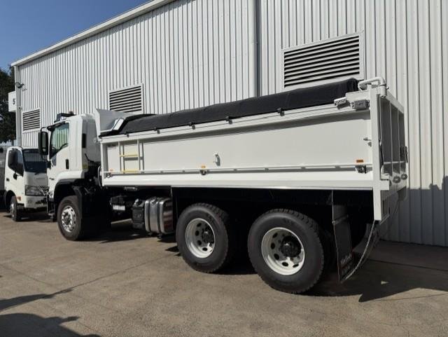 2026 Isuzu F Series FVZ 260-300 AT R46