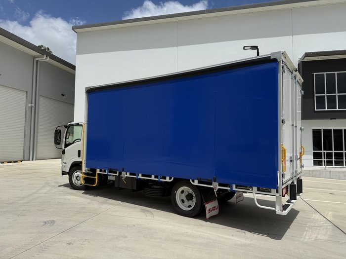 2025 Isuzu Nqr 88-190 Am D42 Freightpack