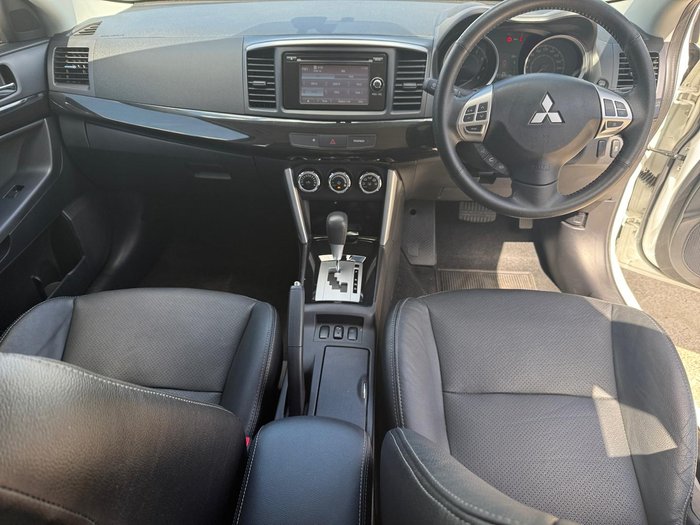 2017 Mitsubishi Lancer LS