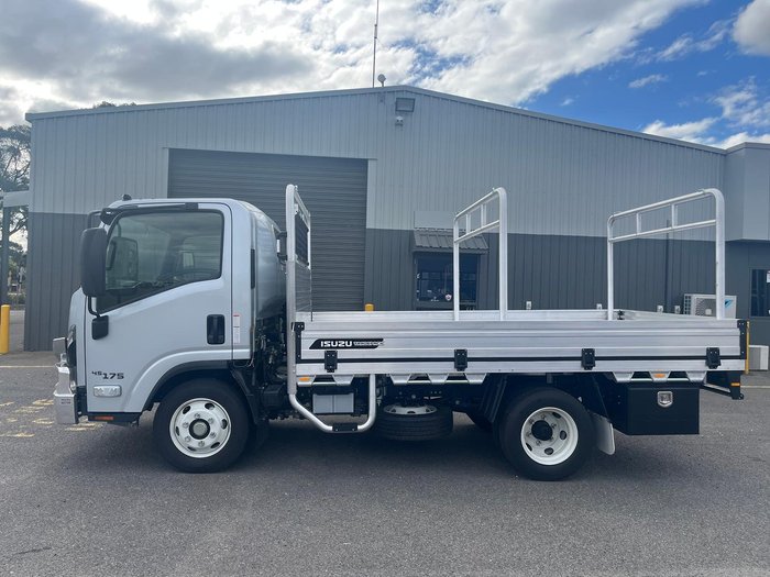 2026 Isuzu N Series NPR 45/65-175 MT D28 Tradepack