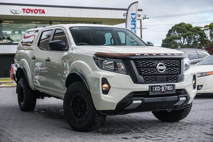 2022 Nissan Navara SL
