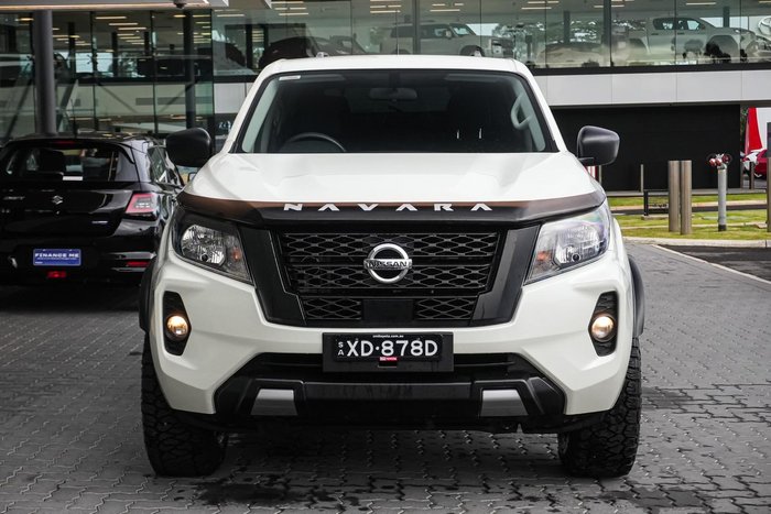 2022 Nissan Navara SL