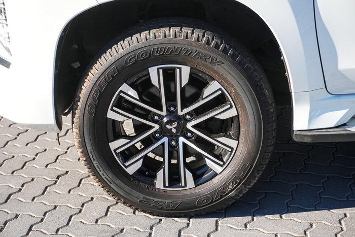 2020 Mitsubishi Pajero Sport Exceed