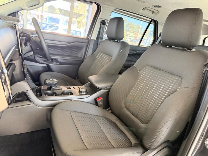 2025 Ford Everest Ambiente