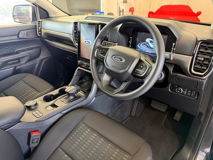 2025 Ford Everest Ambiente