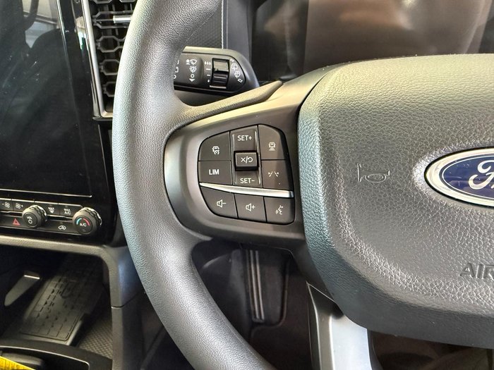2025 Ford Everest Ambiente