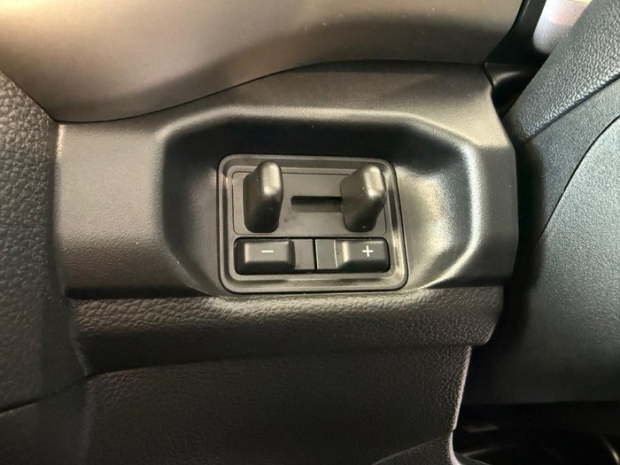 2025 Ford Everest Ambiente