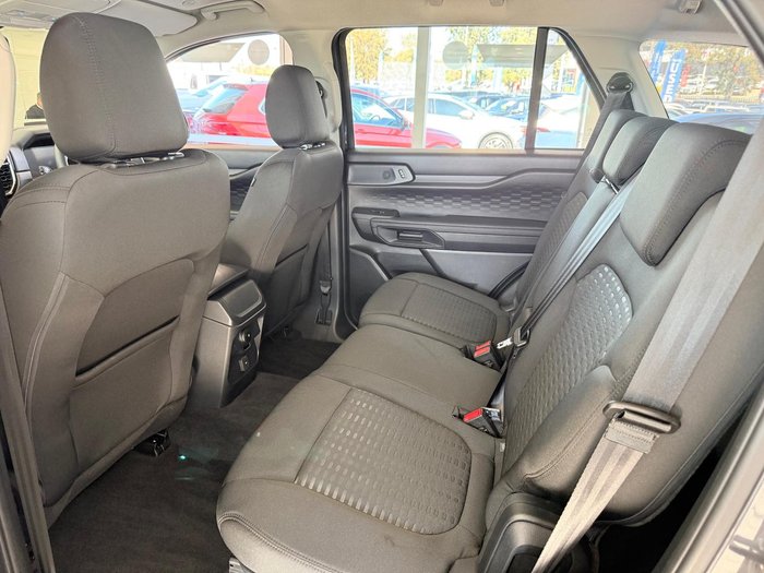 2025 Ford Everest Ambiente