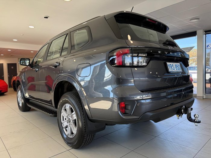 2025 Ford Everest Ambiente