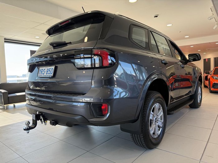 2025 Ford Everest Ambiente