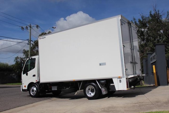 2023 Hino 300 Series 616 WHITE