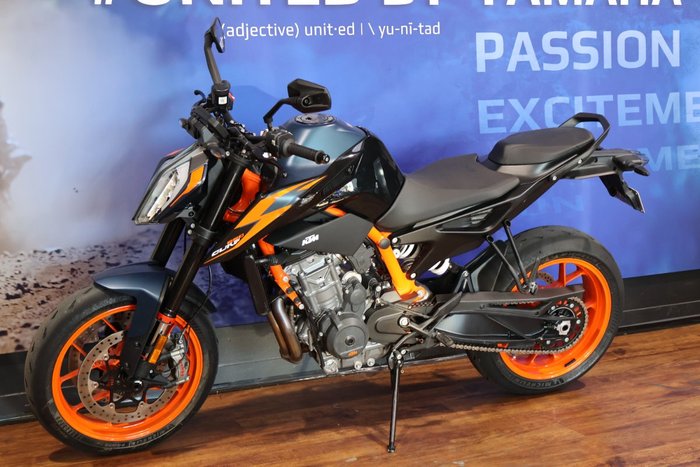 2023 Ktm 890 DUKE R Black