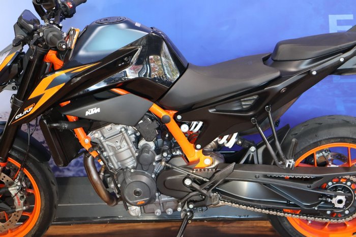 2023 Ktm 890 DUKE R Black