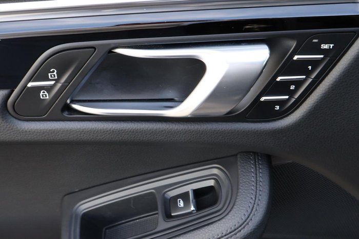 2022 Porsche Macan
