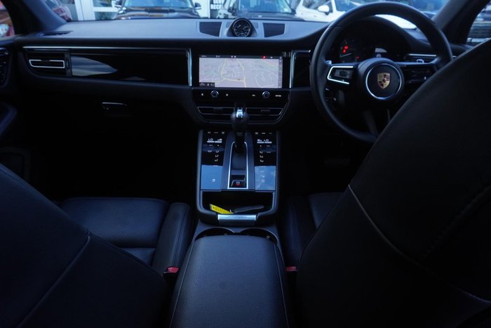 2022 Porsche Macan