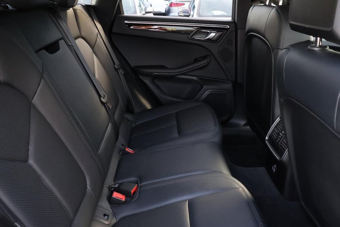 2022 Porsche Macan