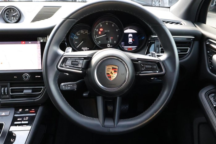 2022 Porsche Macan