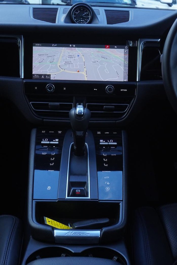 2022 Porsche Macan