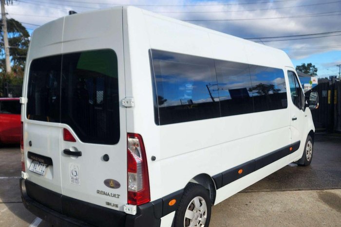 2018 Renault Master X62 Glacier White