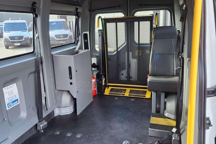 2018 Renault Master X62 Glacier White