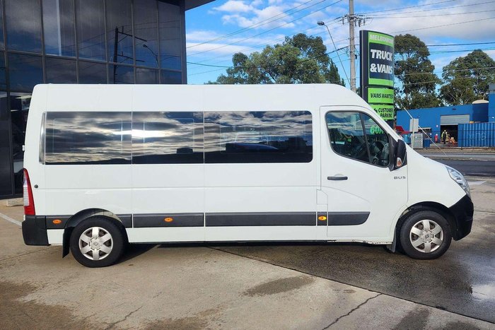 2018 Renault Master X62 Glacier White