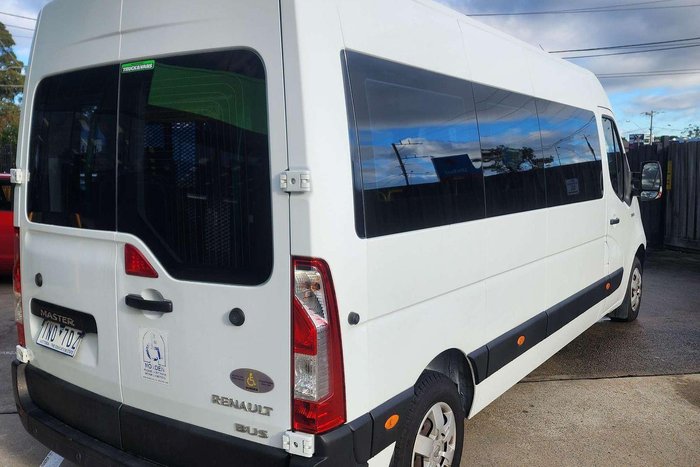 2018 Renault Master X62 Glacier White