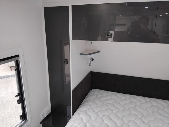 2021 New Age Caravans Manta Ray Mr19ers2 Couples Caravan