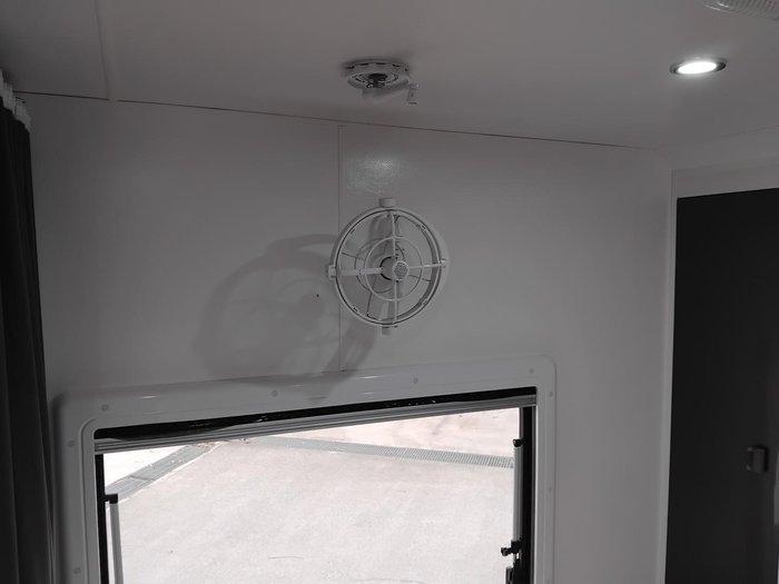 2021 New Age Caravans Manta Ray Mr19ers2 Couples Caravan