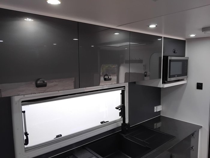 2021 New Age Caravans Manta Ray Mr19ers2 Couples Caravan