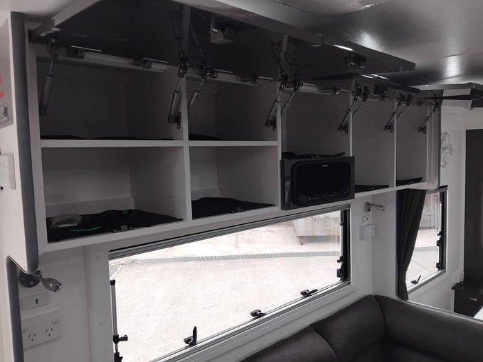 2021 New Age Caravans Manta Ray Mr19ers2 Couples Caravan