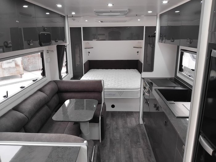 2021 New Age Caravans Manta Ray Mr19ers2 Couples Caravan