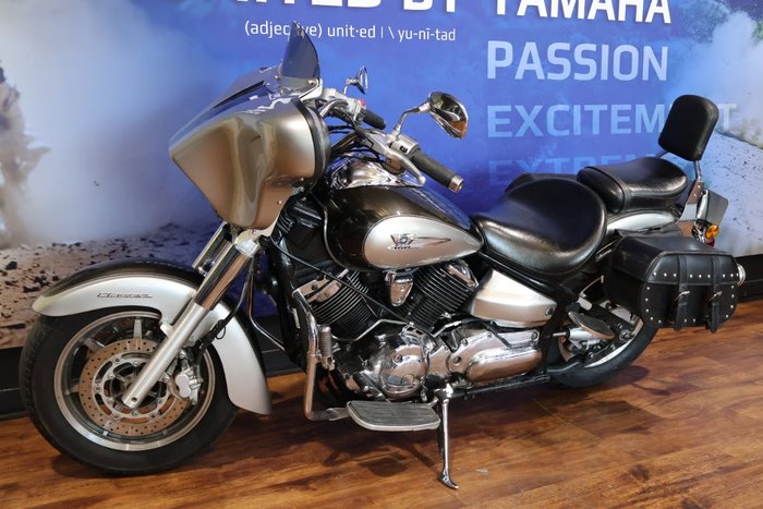 2006 Yamaha XVS1100 V-STAR CUSTOM Silver