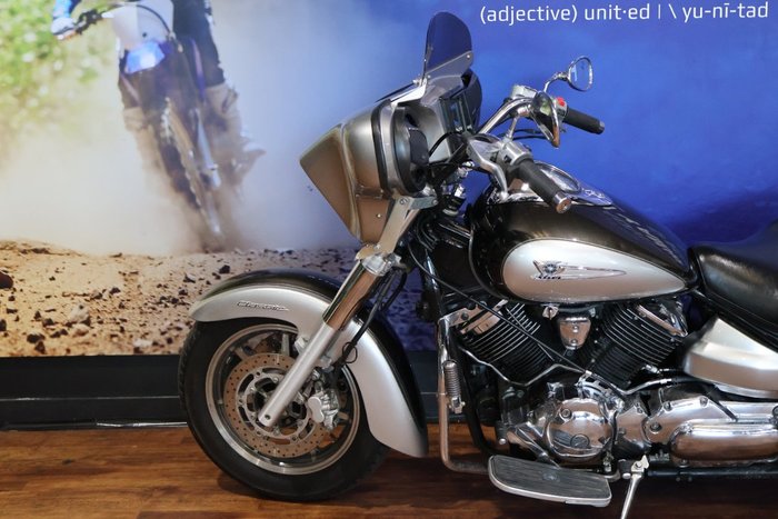 2006 Yamaha XVS1100 V-STAR CUSTOM Silver